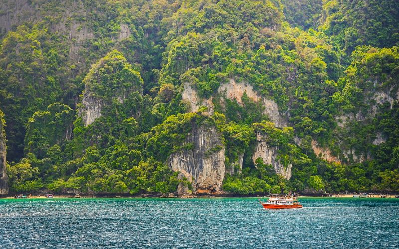 Exploring Thai Islands